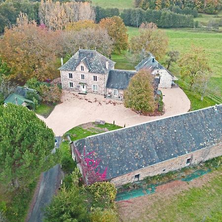 Domaine De La Clauzade Bed & Breakfast Saint-Germain-les-Vergnes Екстериор снимка