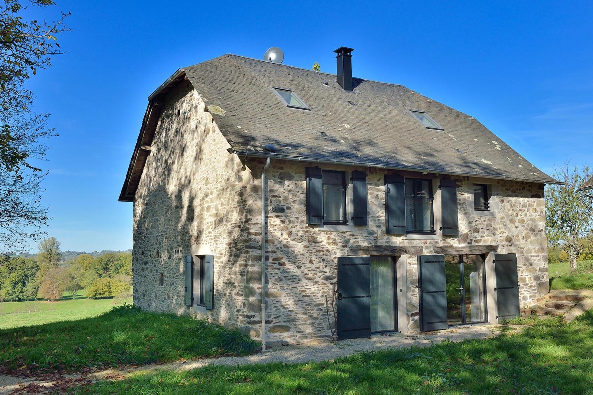 Domaine De La Clauzade Bed & Breakfast Saint-Germain-les-Vergnes Екстериор снимка
