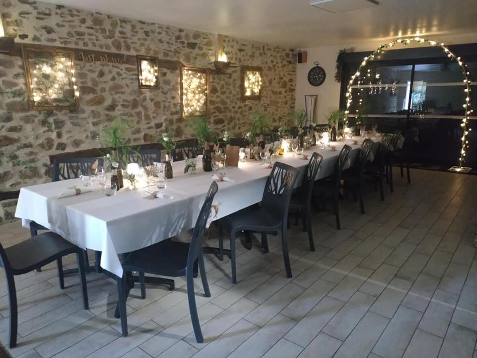 Domaine De La Clauzade Bed & Breakfast Saint-Germain-les-Vergnes Екстериор снимка