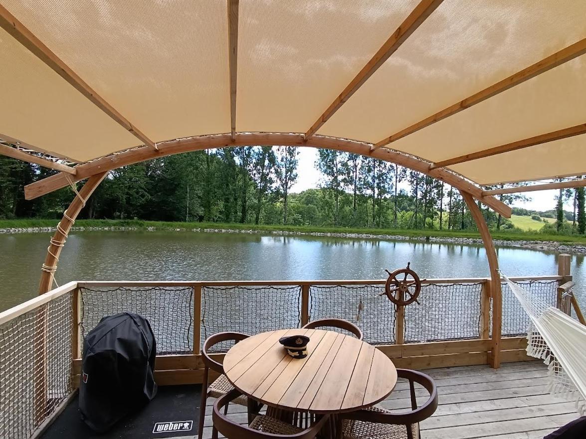 Domaine De La Clauzade Bed & Breakfast Saint-Germain-les-Vergnes Екстериор снимка
