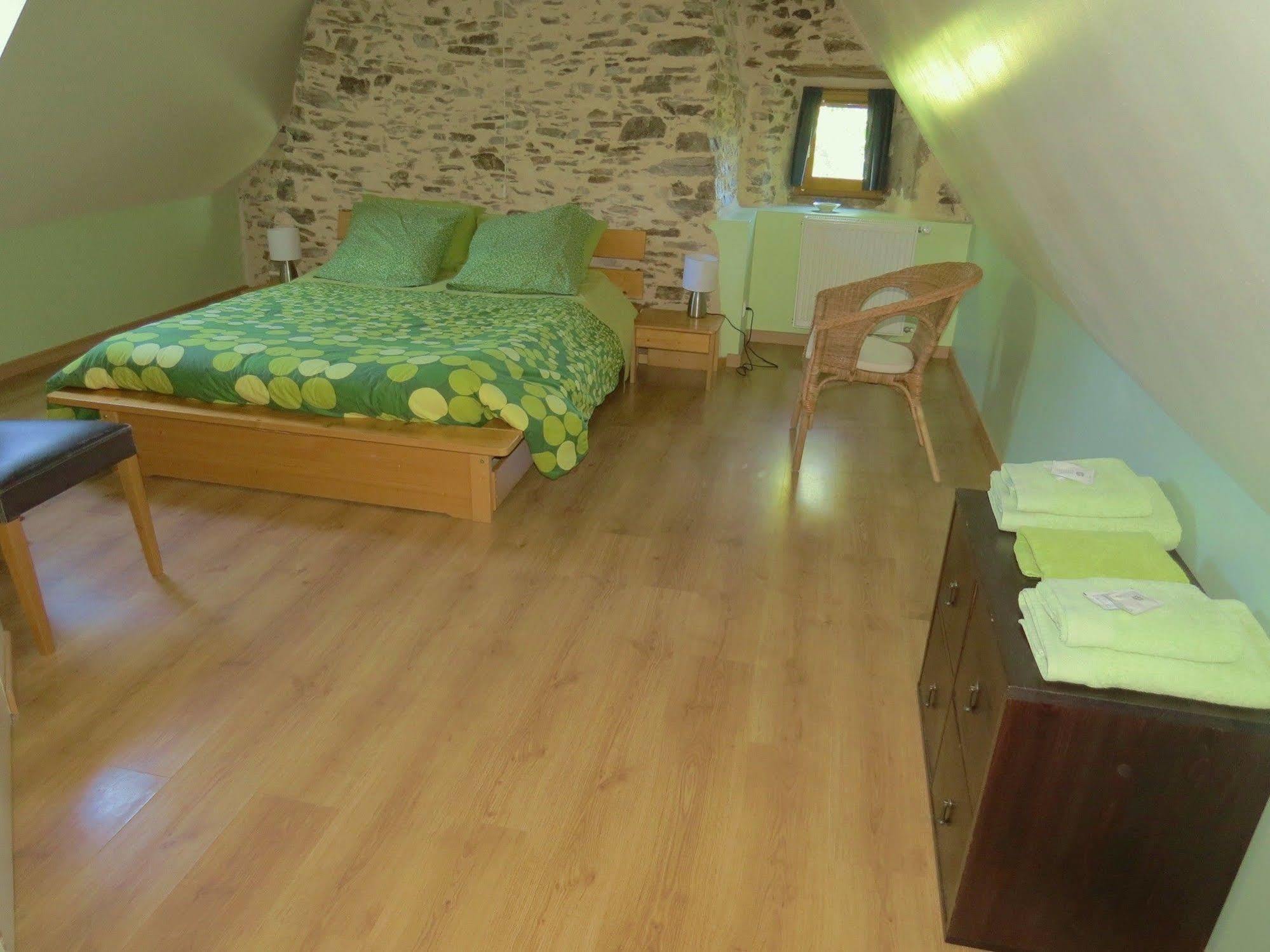 Domaine De La Clauzade Bed & Breakfast Saint-Germain-les-Vergnes Екстериор снимка