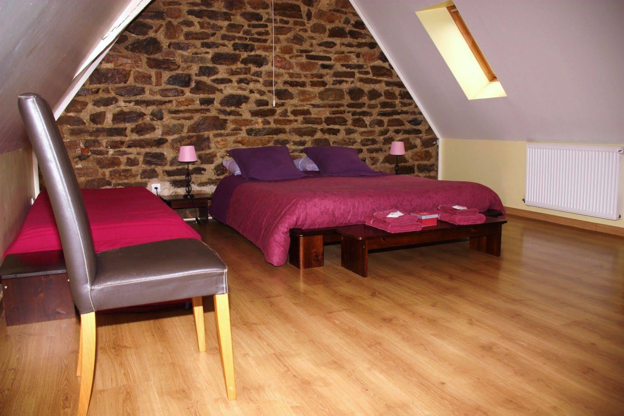 Domaine De La Clauzade Bed & Breakfast Saint-Germain-les-Vergnes Екстериор снимка