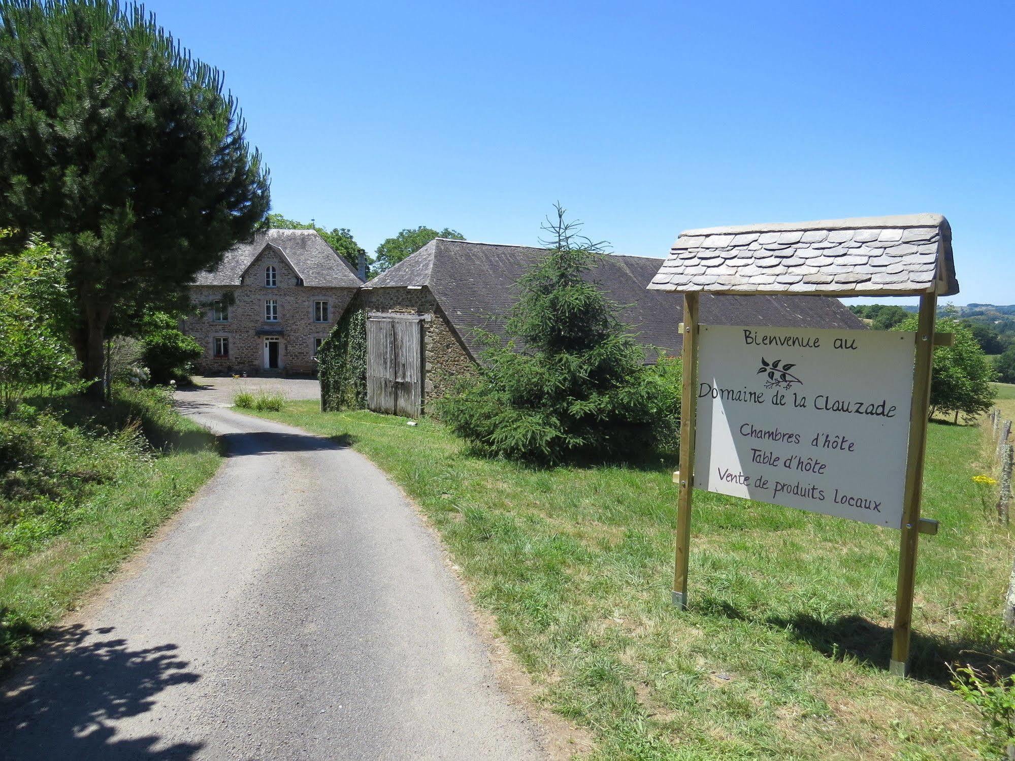 Domaine De La Clauzade Bed & Breakfast Saint-Germain-les-Vergnes Екстериор снимка