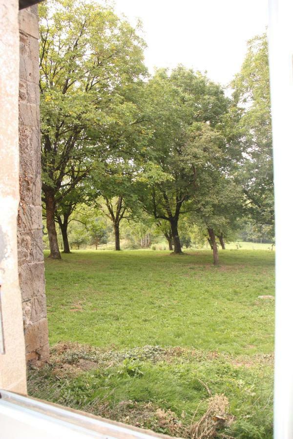 Domaine De La Clauzade Bed & Breakfast Saint-Germain-les-Vergnes Екстериор снимка